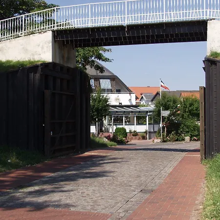 Appartementhaus Alt アパート ビューズム